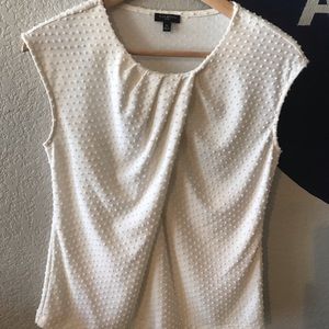 Swiss Dot Off-White sleeveless blouse